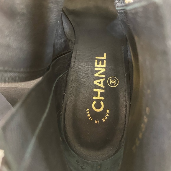 🆕 Chanel CC pearl Grosgrain strappy Booties 👢 - Picture 5 of 12